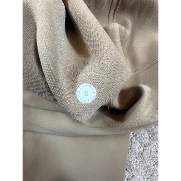 Lululemon On The Fly Skirt w Pockets *Woven Frontier Tan Size 6 $88 MSRP - Picture 4 of 6